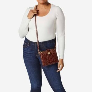Slightly used Brahmin crossbody. Gorgeous and practical!